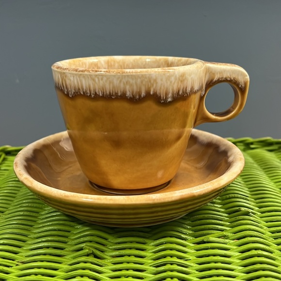 Hull Teacup and Saucer Creston Butterscotch Color Coffee Cup Mug Dripware - Picture 4 of 10